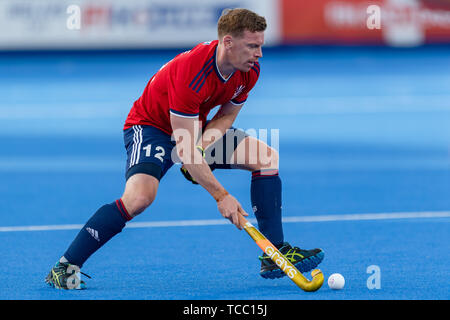 London, Vereinigtes Königreich. 06 Jun, 2019. Michael Hoare von Wimbledo (GBR), die in Aktion während der Fih-Pro League Match zwischen England vs Deutschland (Männer) an Lea Valley Hockey und Tennis Center am Donnerstag, Juni 06, 2019 in London, England. (Nur redaktionelle Nutzung, eine Lizenz für die gewerbliche Nutzung erforderlich. Keine Verwendung in Wetten, Spiele oder einer einzelnen Verein/Liga/player Publikationen.) Credit: Taka G Wu Credit: Taka Wu/Alamy leben Nachrichten Stockfoto