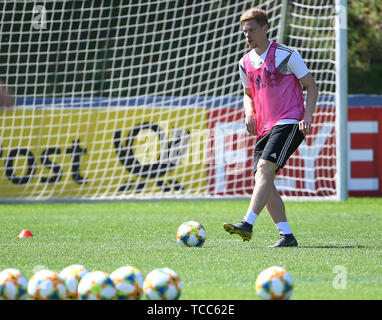 Venlo, Niederlande. 07 Juni, 2019. Marcel Halstenberg (Deutschland). GES/Fußball/Training der Deutschen Nationalmannschaft in Venlo, 07.06.2019 Fußball: Praxis der Deutschen Nationalmannschaft in Venlo, Niederlande, 7. Juni 2019 | Verwendung weltweit Stockfoto