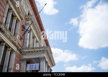 Berlin, Deutschland. 07 Juni, 2019. Das Gebäude des Museums Martin-Gropius-Bau bei sonnigem Wetter. Credit: Lisa Ducret/dpa/Alamy leben Nachrichten Stockfoto