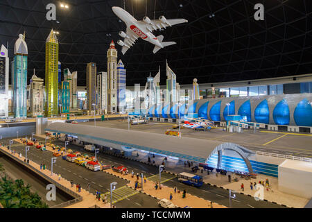 DUBAI, VAE, 09 Januar, 2019: Lego Miniatur des modernen Flughafen im Miniland von Legoland Stockfoto