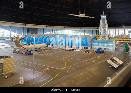 DUBAI, VAE, 09 Januar, 2019: Lego Miniatur des modernen Flughafen im Miniland von Legoland Stockfoto