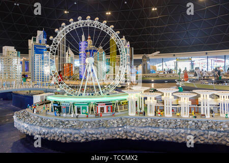 DUBAI, VAE, 09 Januar, 2019: Lego Miniatur des Riesenrad im Miniland von Legoland Stockfoto