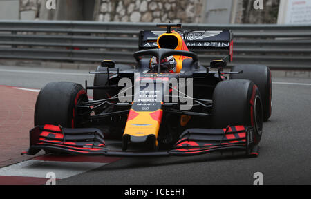 Der Red Bull Max Verstappen während der zweiten Praxis auf dem Circuit de Monaco, Monaco Stockfoto