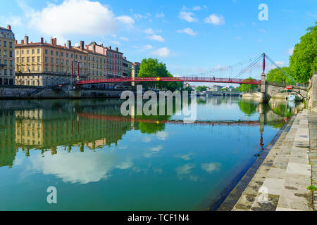 Die Saone Fluss und Saint-Gorges Brücke, in der Altstadt von Lyon, Frankreich Stockfoto