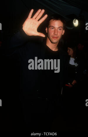Hollywood, Kalifornien, USA, 7. Juni 1994 Schauspieler Keanu Reeves besucht Twentieth Century Fox's 'Speed' Premiere am 7. Juni 1994 bei Mann's Chinese Theater in Hollywood, Kalifornien, USA. Foto von Barry King/Alamy Stock Foto Stockfoto