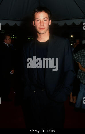 Hollywood, Kalifornien, USA, 7. Juni 1994 Schauspieler Keanu Reeves besucht Twentieth Century Fox's 'Speed' Premiere am 7. Juni 1994 bei Mann's Chinese Theater in Hollywood, Kalifornien, USA. Foto von Barry King/Alamy Stock Foto Stockfoto