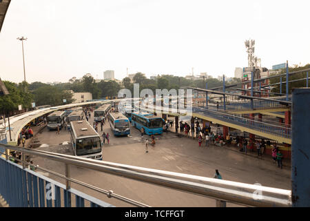 BANGALORE INDIEN Juni 3, 2019: Busse in der kempegowda Bus Station als Majestic während morgen Zeit Verkehrsstaus bekannt
