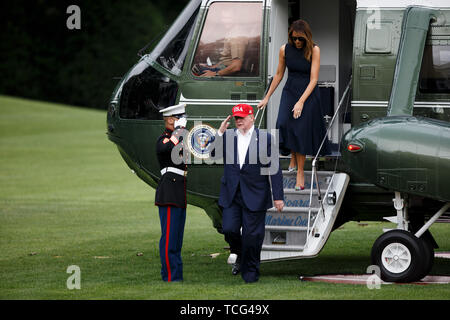 Washington DC, USA. 7. Juni 2019. Us-Präsident Donald Trump und seine Frau Melania Trump kommen im Weißen Haus in Washington, DC, 7. Juni 2019. Donald Trump sagte am Freitag, dass sein Land Abkommen mit Mexiko die Bedrohung von Tarifen, die auf alle Einfuhren aus Mexiko auf nächste Woche avert erreicht hat. Credit: Ting Shen/Xinhua/Alamy leben Nachrichten Stockfoto