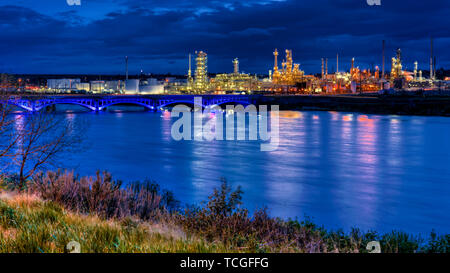 Die Calumet Raffinerie auf dem Missouri River in Great Falls, Montana, USA, Amerika. Stockfoto