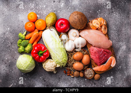 Paleo Diät. Gesunde proteinreiche und kohlenhydratarme Produkte Stockfoto