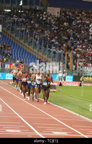 Rom, Italien, Juni 06: Selemon Barega von Äthiopien konkurriert in der Männer 5000 m Fall während der iaaf Diamond League 2019 Golden Gala Pietro Mennea in Rom Stockfoto