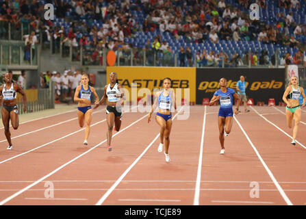 Rom, Italien, Juni 06: Salwa Eid Naser von Bahrain konkurriert in der Frauen 400 m Fall während der iaaf Diamond League 2019 Golden Gala Pietro Mennea in Rom Stockfoto