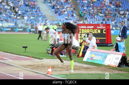 Rom, Italien, Juni 06: caterine Ibarguen von Kolumbien konkurriert in der Frauen Weitsprung Ereignis während der iaaf Diamond League 2019 Golden Gala Pietro Menne Stockfoto