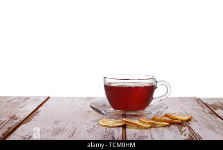 Tasse Tee mit Minze und Zitrone isoliert auf weißem Hintergrund Stockfoto