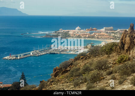 Los Cristianos Arona Blick vom Berg. Stadt port Bay. Teneriffa, Kanarische Inseln. Spanien Stockfoto
