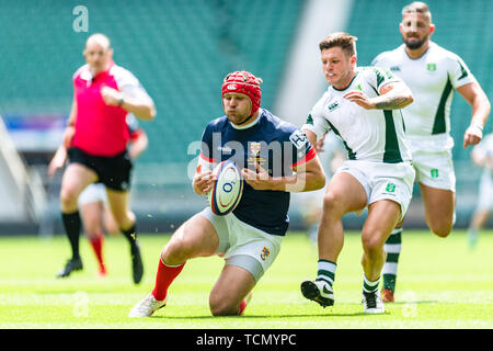 London, Großbritannien. 08 Jun 2019. Peter Weightman Cumbria ist während Bill Beaumont County Championship Division 3 Finale zwische Cumbria vs Dorset & Wilts in Twickenham Stadion am Samstag, den 08. Juni 2019 in Angriff genommen. LONDON England. (Nur redaktionelle Nutzung, eine Lizenz für die gewerbliche Nutzung erforderlich. Keine Verwendung in Wetten, Spiele oder einer einzelnen Verein/Liga/player Publikationen.) Credit: Taka G Wu/Alamy leben Nachrichten Stockfoto