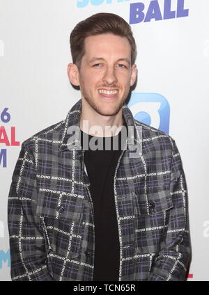 Sigala während der Capital FM Sommer Ball im Wembley Stadion in London gesehen. Stockfoto