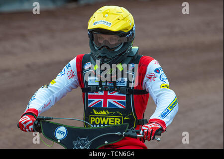 Glasgow, Schottland, Großbritannien. 08 Juni, 2019. Craig Cook während der FIM Speedway Grand Prix WM - Qualifikation Runde 1 an der Peugeot Parramatta Stadion, Glasgow am Samstag, den 8. Juni 2019. (Credit: Ian Charles | MI Nachrichten) Credit: MI Nachrichten & Sport/Alamy leben Nachrichten Stockfoto