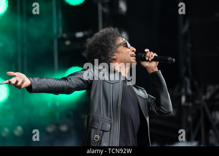 Nürnberg, Deutschland. 09 Juni, 2019. William DuVall, Sänger der US-band Alice in Chains, ist auf der Bühne des Open Air Festival "Rock im Park". Die Musik Festival läuft noch bis zum 9. Juni 2019. Credit: Daniel Karmann/dpa/Alamy leben Nachrichten Stockfoto