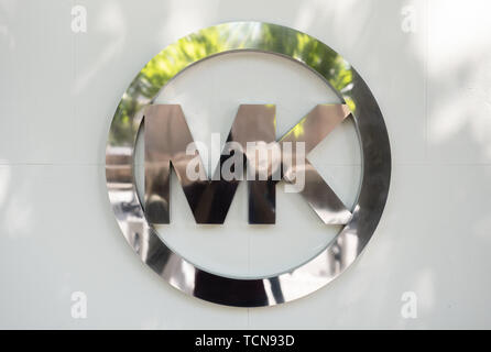 Barcelona, Spanien. 25 Mai, 2019. American Clothing Fashion Store Marke Michael Kors Logo in Barcelona gesehen. Credit: Miguel Candela/SOPA Images/ZUMA Draht/Alamy leben Nachrichten Stockfoto