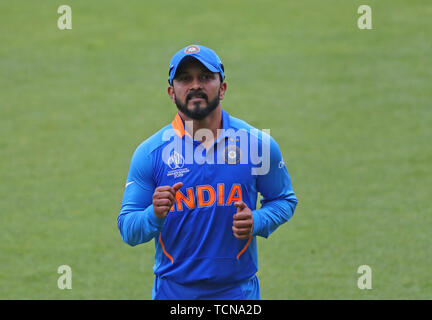 LONDON, ENGLAND. 09. JUNI 2019: Kedar Jadhav von Indien während der ICC Cricket World Cup Match zwischen Indien und Australien, Am Kia Oval, London. Quelle: European Sports Fotografische Agentur/Alamy leben Nachrichten Stockfoto