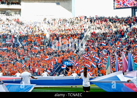 Porto, Portugal. 09 Juni, 2019. PORTO, 09-06-2019, Estadio Dragao, UEFA Nationen Liga Finale zwischen Portugal und den Niederlanden. Anhänger der Niederlande vor dem Spiel Portugal - Niederlande. Credit: Pro Schüsse/Alamy leben Nachrichten Stockfoto