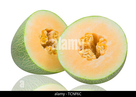 Eine Melone Halbieren auf weißem Hintergrund Stockfoto