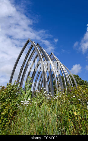 Memorial Artwork von den elf Opfern des Shoreham Airshow disaster von Sussex Künstler Jane Fordham und David Parfitt UK gewidmet Stockfoto