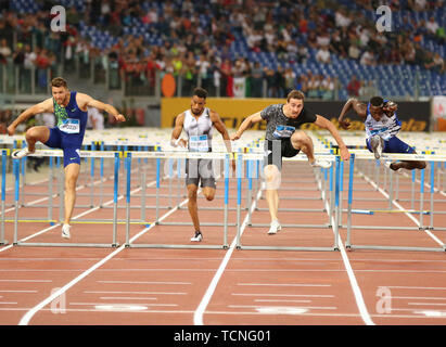 Rom, Italien, Juni 06: Sergey Shubenkov, Andrew Pozzi und Gabriel Constantino in die Männer 110m Hürden Wettbewerb während der iaaf Diamond League 2019 Stockfoto