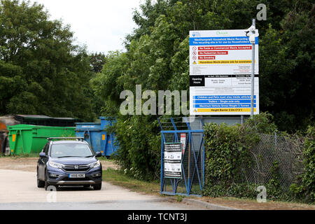 Allgemeine Ansichten des Westhampnet Tipp und weigern sich, Center, Chichester, West Sussex, UK. Stockfoto