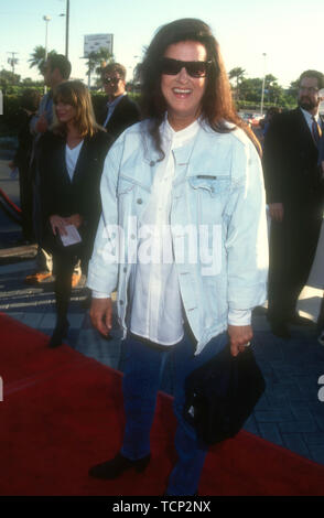 Hollywood, Kalifornien, USA, 23. Juni 1994 Singer/songwriter Grace Slick sorgt sich Paramount Pictures "Forrest Gump" Premiere am 23. Juni 1994 bei Paramount Studios in Hollywood, Kalifornien, USA. Foto von Barry King/Alamy Stock Foto Stockfoto