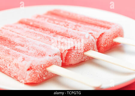 Weißdorn - aromatisiert Eis und kalte Getränke. Stockfoto