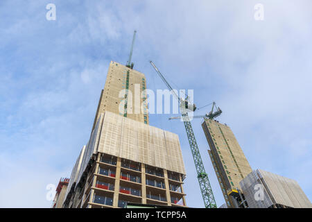 Kerne der neuen Hochhaus gemischte Verwendung Victoria Square retail Commercial Real Estate Development im Bau in Woking, Surrey, Großbritannien Stockfoto