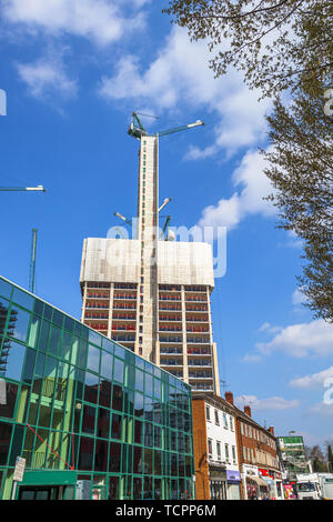 Kerne der neuen Hochhaus gemischte Verwendung Victoria Square retail Commercial Real Estate Development im Bau in Woking, Surrey, Großbritannien Stockfoto