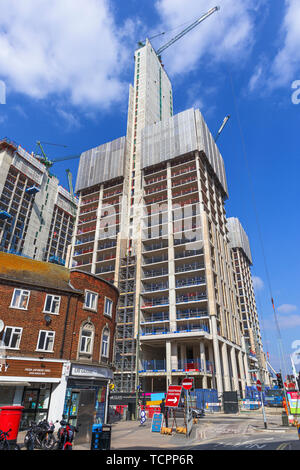 Kerne der neuen Hochhaus gemischte Verwendung Victoria Square retail Commercial Real Estate Development im Bau in Woking, Surrey, Großbritannien Stockfoto