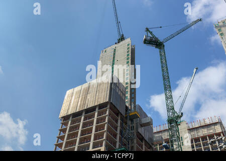 Kerne der neuen Hochhaus gemischte Verwendung Victoria Square retail Commercial Real Estate Development im Bau in Woking, Surrey, Großbritannien Stockfoto