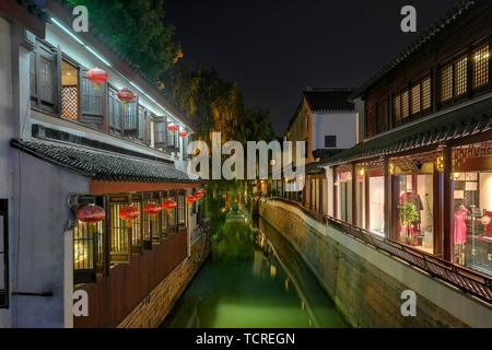 Nacht Blick von der alten Stadt von Suzhou Pingjiang, Stadt. Stockfoto