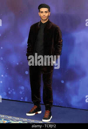 Europäische Gala Premiere von "Aladdin" im Odeon Luxe Leicester Square - Ankunft mit: Mena Massoud Wo: London, Großbritannien Wann: 09. Mai 2019 Credit: Mario Mitsis/WENN.com Stockfoto