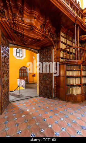 Die Biblioteca Palafoxiana ist eine Bibliothek in Puebla, Mexiko. Stockfoto