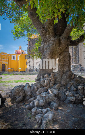 Convento de San Gabriel Arcángel Franciscano (San Gabriel Friary) ist eine Kirche und Kloster in Cholula, Puebla, Mexiko. Stockfoto