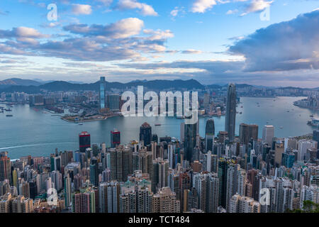 Skyline von Victoria Harbour und Hong Kong