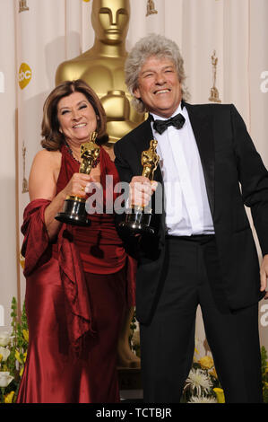 LOS ANGELES, Ca. Februar 24, 2008: Didier Lavergne & Jan Archibald am 80. jährlichen Academy Awards im Kodak Theater, Hollywood. © 2008 Paul Smith/Featureflash Stockfoto