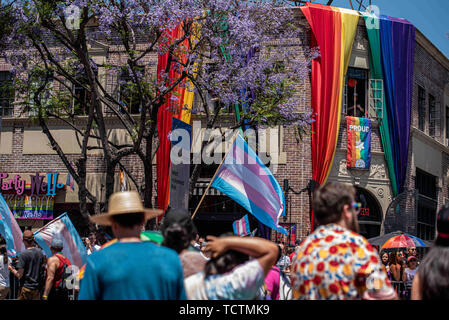 West Hollywood, Kalifornien, USA. 9. Juni, 2019. Die Menschen feiern im LA Pride Parade in West Hollywood, Kalifornien, am Sonntag, den 9. Juni. Credit: Justin L. Stewart/ZUMA Draht/Alamy leben Nachrichten Stockfoto