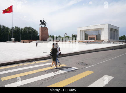 Bischkek. 9. Juni, 2019. Foto am 9. Juni 2019 zeigt die Ansicht von Ala Zu quadratisch in Bischkek, der Hauptstadt Kirgistans genommen. Credit: Bi Xiaoyang/Xinhua/Alamy leben Nachrichten Stockfoto