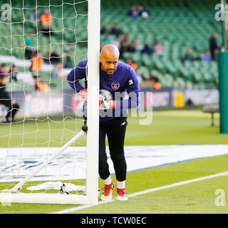 Aviva Stadium, Dublin, Irland. 10 Juni, 2019. Fußball-EM Qualifikation, Irland gegen Gibraltar; Republik Irland Torwart Darren Randolph im Warm up Credit: Aktion plus Sport/Alamy leben Nachrichten Stockfoto