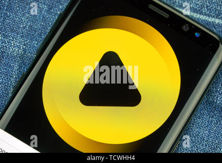 MONTREAL, KANADA - Dezember 23, 2018: Buzz video android app auf Samsung S8-Bildschirm. Stockfoto