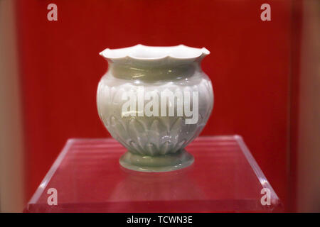 Chinas Jingdezhen Porzellan, Vielfalt, wechselbaren Stil, wunderschöne Farbe, schön, ist der Schatz der Kunst!! Stockfoto