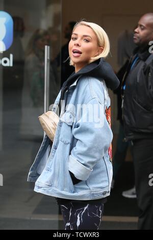 Gabi Allen kommen bei Global Studios für Radio Interviews mit: Gabi Allen Wo: London, Großbritannien Wann: 10. Mai 2019 Credit: Michael Wright/WENN.com Stockfoto