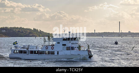 Rödlöga Fahrgastschiff in den Stockholmer Schären, Schweden Stockfoto