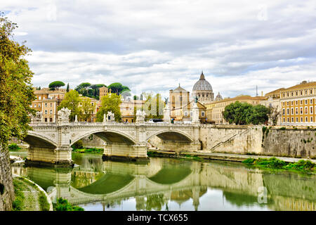 Herrlichen Blick auf St. Peter Cathedral, Rom, Italien Stockfoto